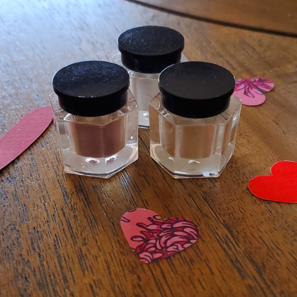 3 set of sparkling eye powders by benefit